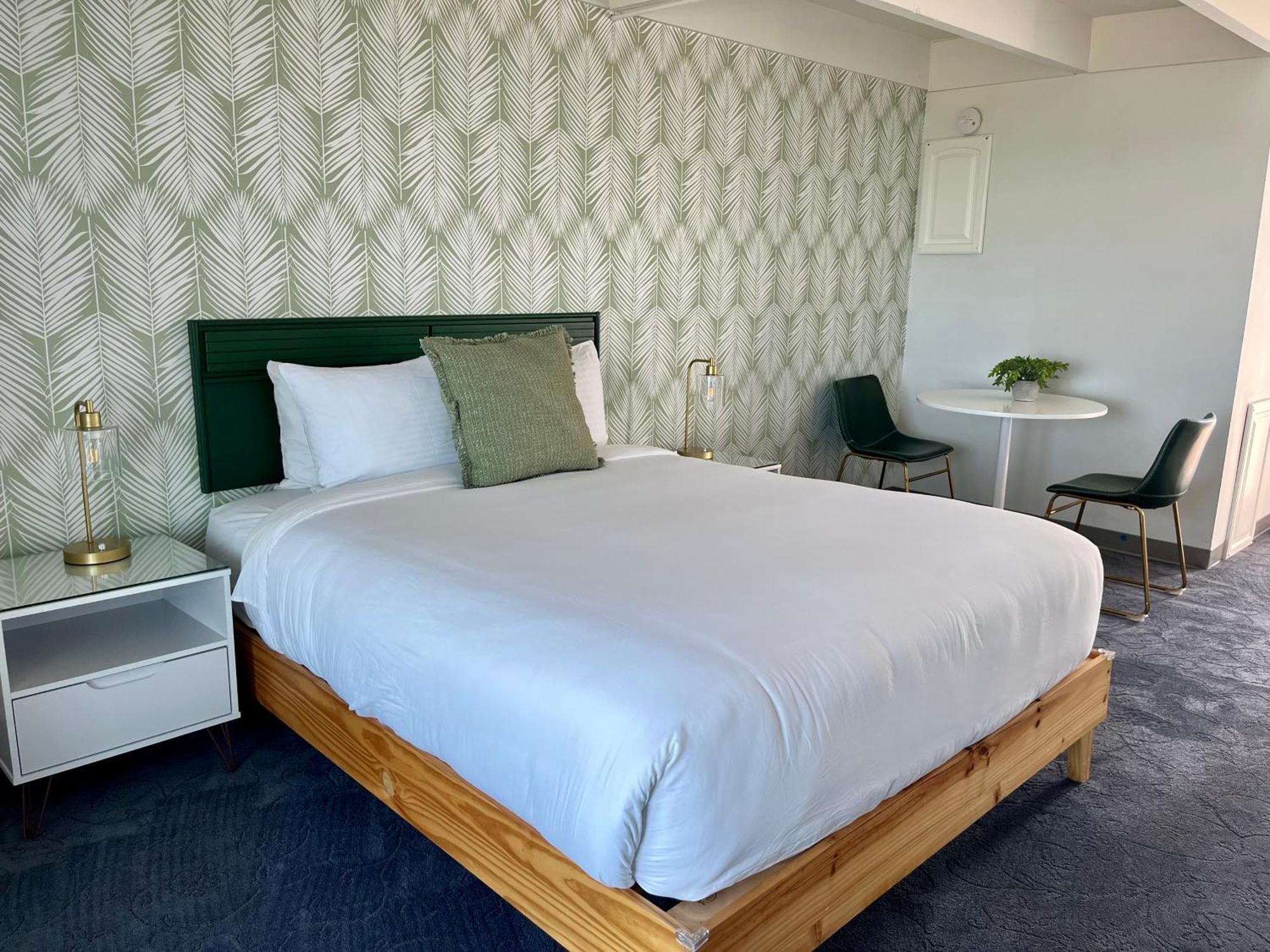 Grand View Hotel York Bagian luar foto